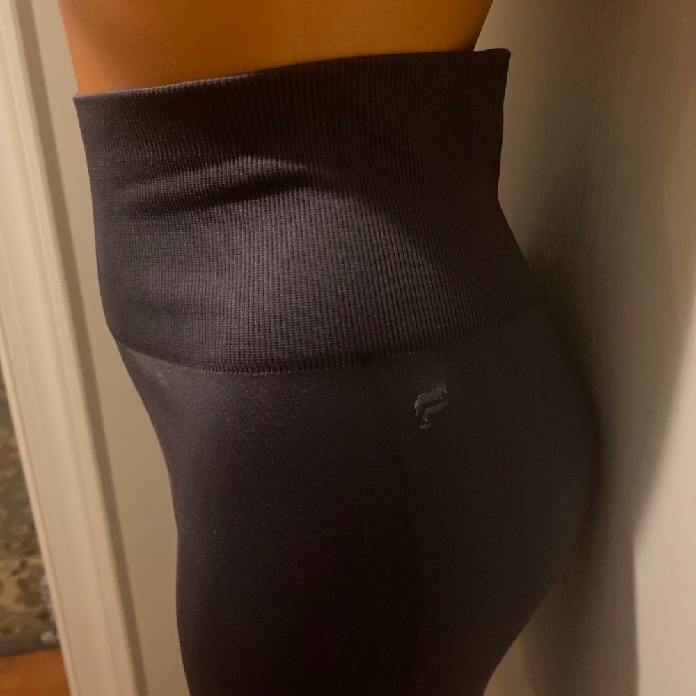 Fabletics High-Waisted Compression Legging S Smal… - image 4
